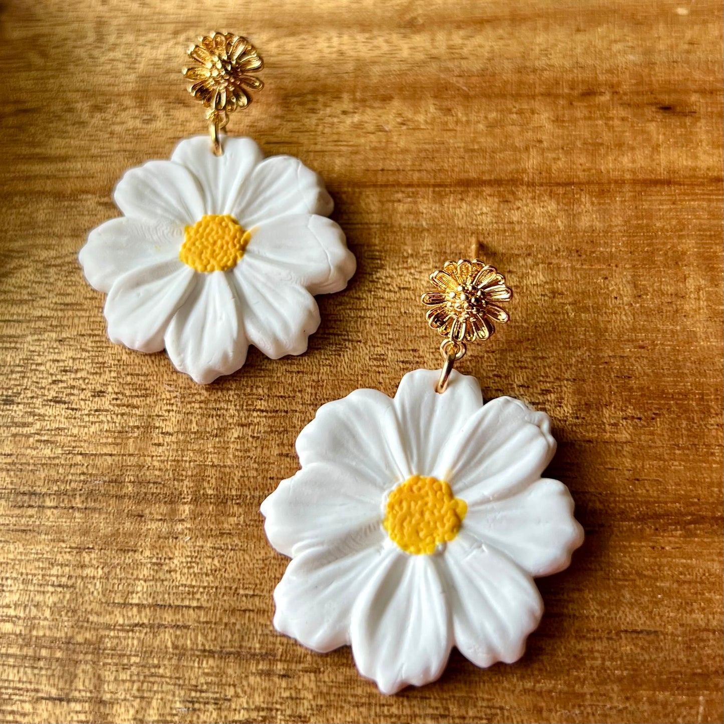 Spring White Daisy Polymer Clay Earrings