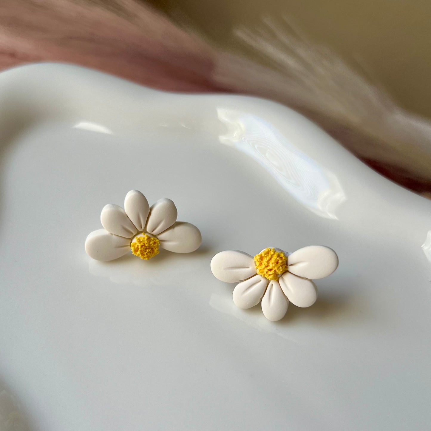 Spring White Half Daisy Polymer Clay Stud Earrings