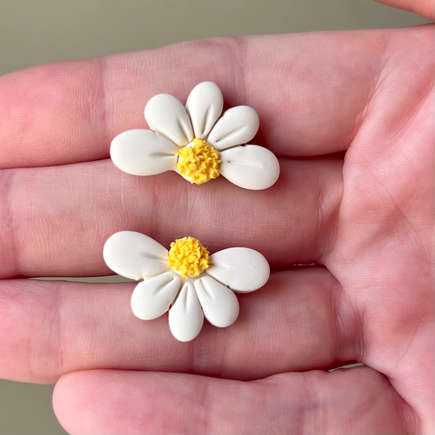 Spring White Half Daisy Polymer Clay Stud Earrings