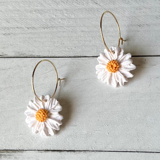 Spring White Daisy Polymer Clay Earrings