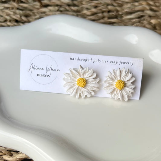 Spring White Daisy Polymer Clay Stud Earrings